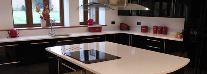 Granite Or Quartz? – Choosing The Best Stone For Your Kitchen Worktops