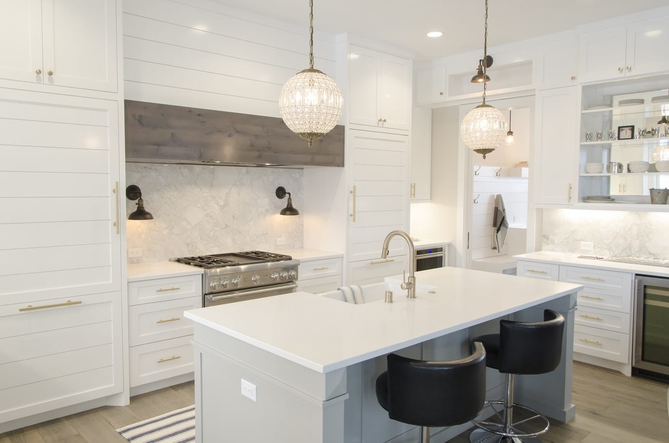White granite kitchen worktop and kitchen island